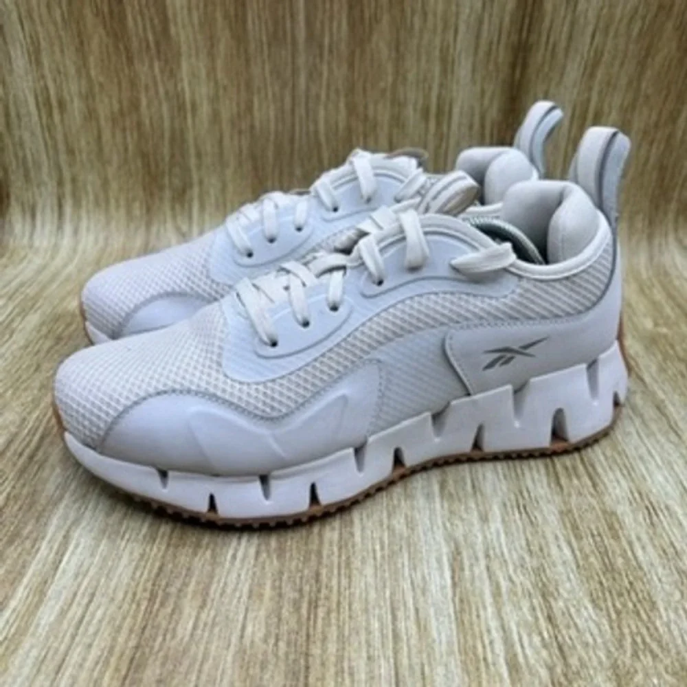 Reebok Zig‎ Dynamica Women's Size 8.5 Athletic Shoes White Gum Sole Sneakers